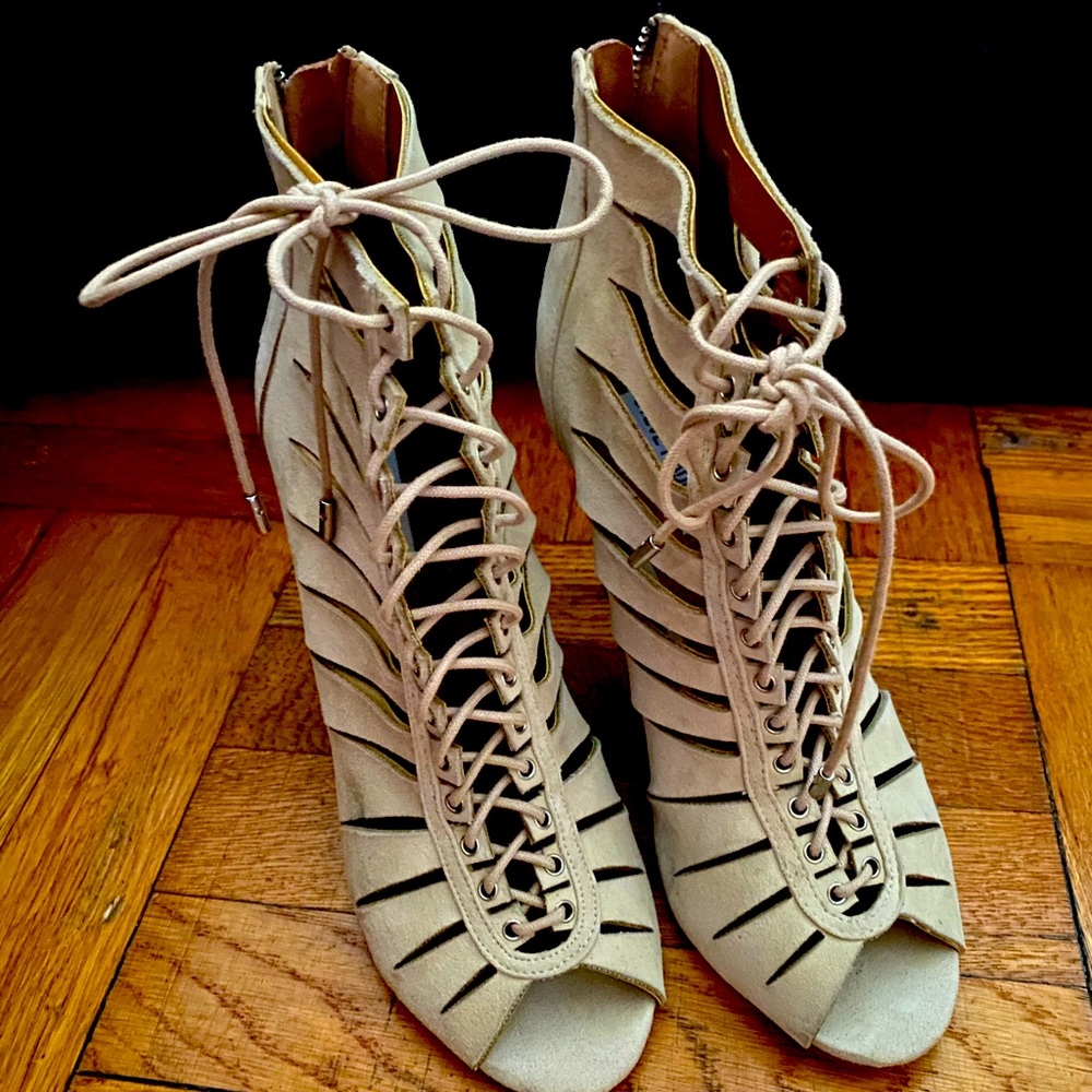 Steve Madden Tie Up Sandal Bootie